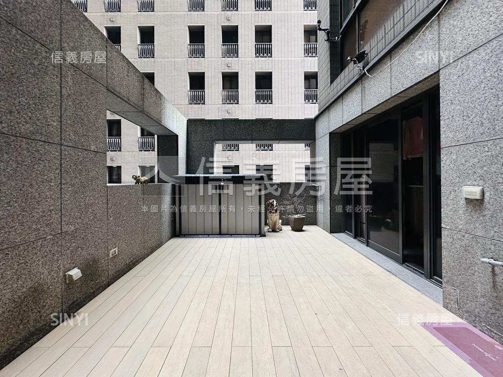 國鼎‧三房車位花園豪邸房屋室內格局與周邊環境