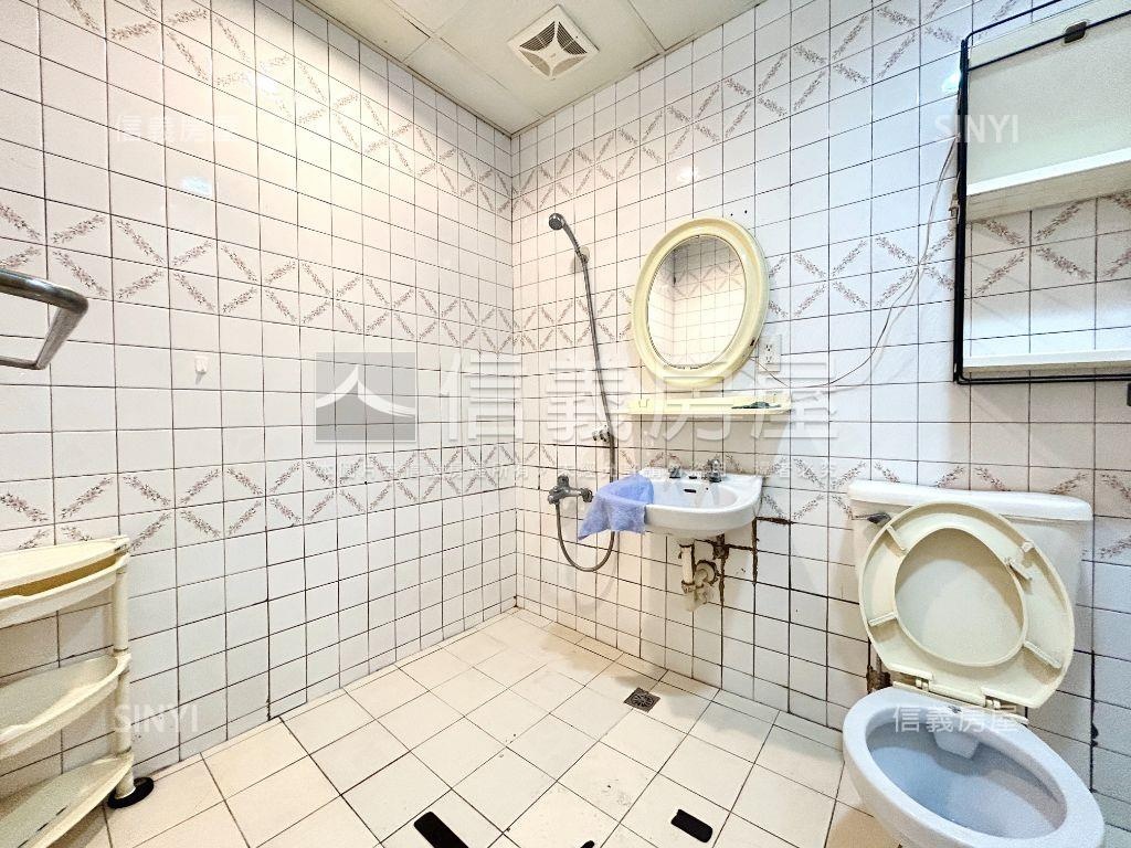 六張犁捷運邊間頂加房屋室內格局與周邊環境