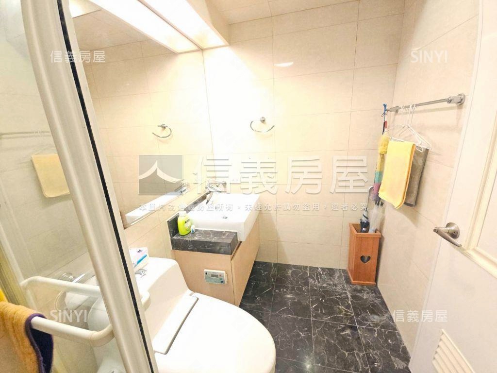 共構到站即家稀有平面車位房屋室內格局與周邊環境