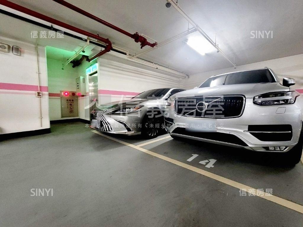 共構到站即家稀有平面車位房屋室內格局與周邊環境