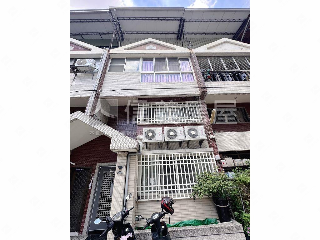 近捷運四房別墅房屋室內格局與周邊環境
