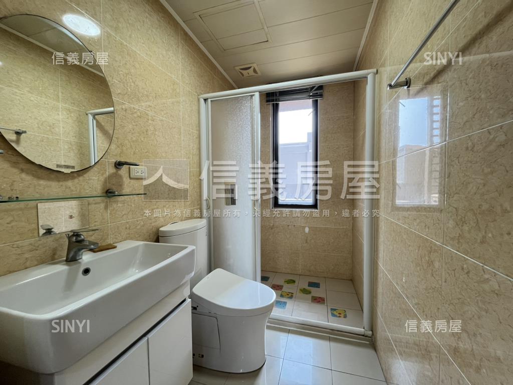 稀有挪威森林３房＋３車位房屋室內格局與周邊環境