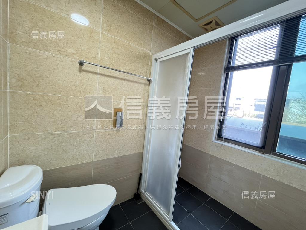 稀有挪威森林３房＋３車位房屋室內格局與周邊環境