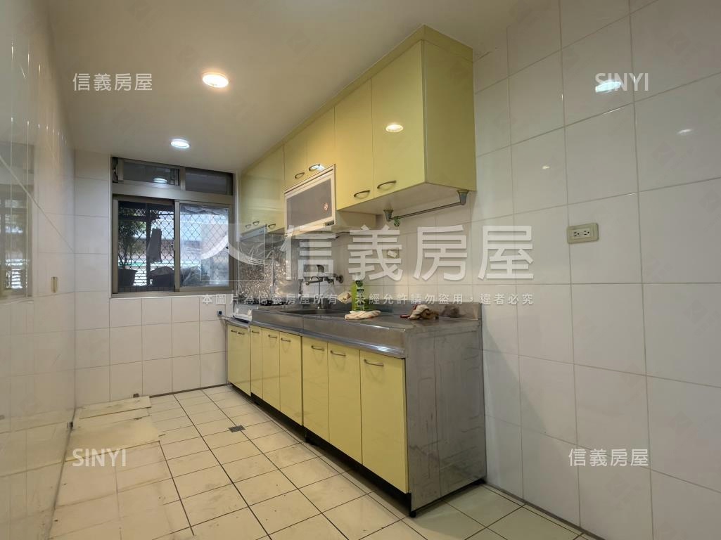 科技捷運金華龍門台銀華廈房屋室內格局與周邊環境