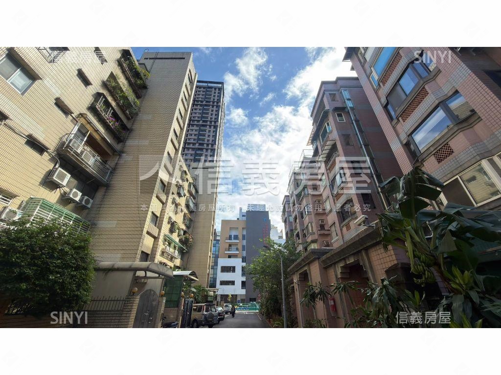 科技捷運台銀華廈有車位停房屋室內格局與周邊環境