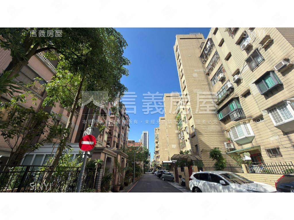 科技捷運台銀華廈有車位停房屋室內格局與周邊環境