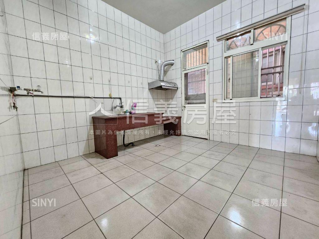 福興路臨路大透天房屋室內格局與周邊環境