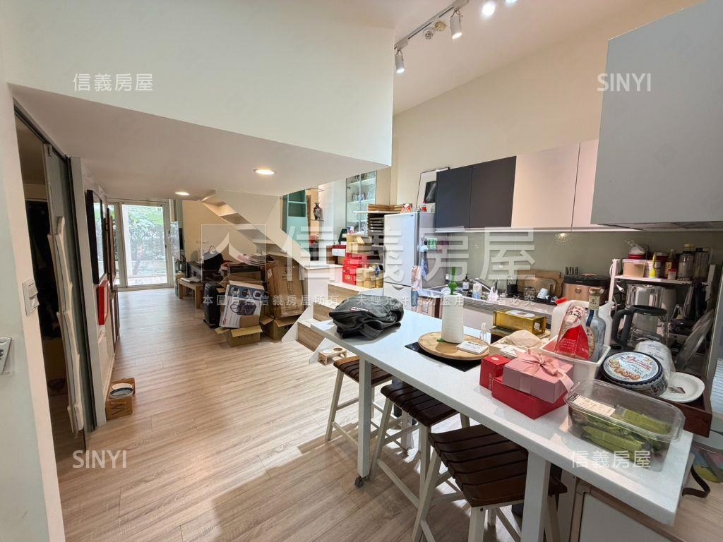 專任‧拉斐爾挑高花園房屋室內格局與周邊環境