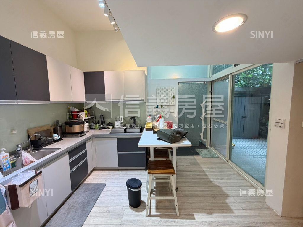 專任‧拉斐爾挑高花園房屋室內格局與周邊環境