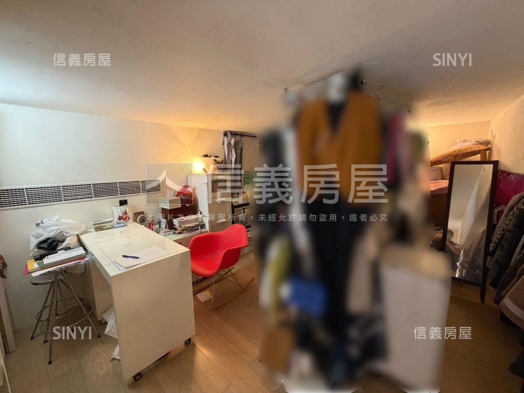 專任‧拉斐爾挑高花園房屋室內格局與周邊環境