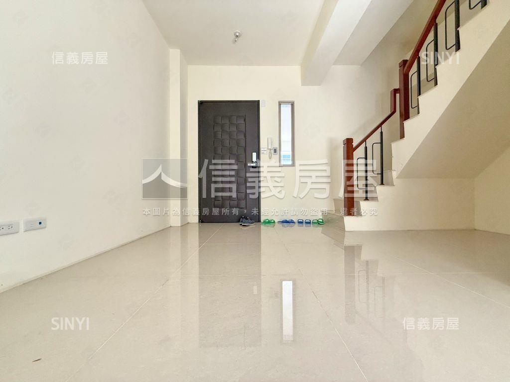 沙鹿鴻墅林全新未住美別墅房屋室內格局與周邊環境