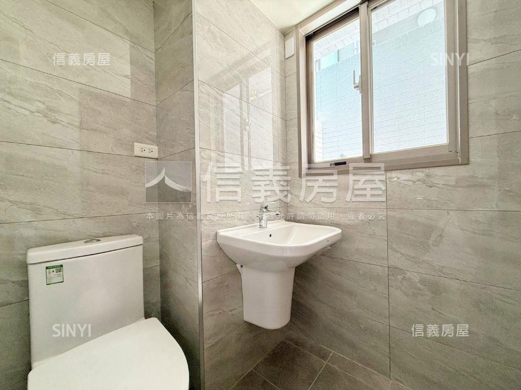 沙鹿鴻墅林全新未住美別墅房屋室內格局與周邊環境
