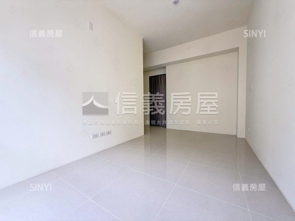 沙鹿鴻墅林全新未住美別墅房屋室內格局與周邊環境