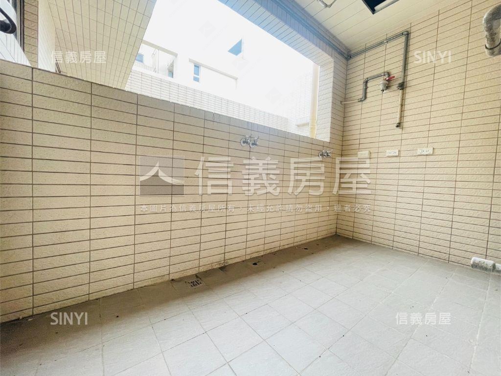 三本公園露臺帝王景觀戶房屋室內格局與周邊環境
