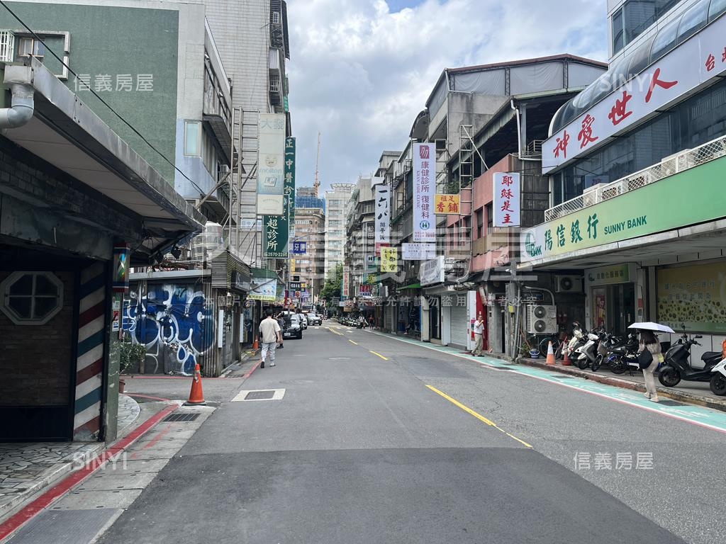 ｛延吉｝公寓４樓房屋室內格局與周邊環境