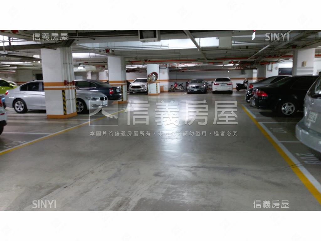 太普ＭＯＭＡ店面有平車房屋室內格局與周邊環境