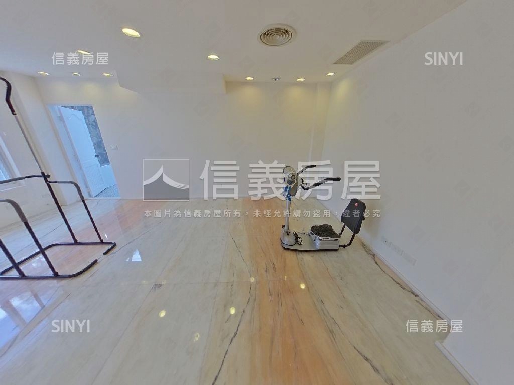 秀岡山莊美極別墅房屋室內格局與周邊環境