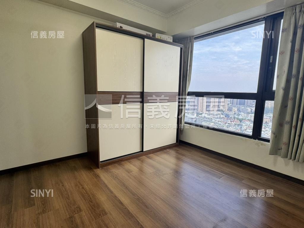 光景雙陽台三房平車生活宅房屋室內格局與周邊環境