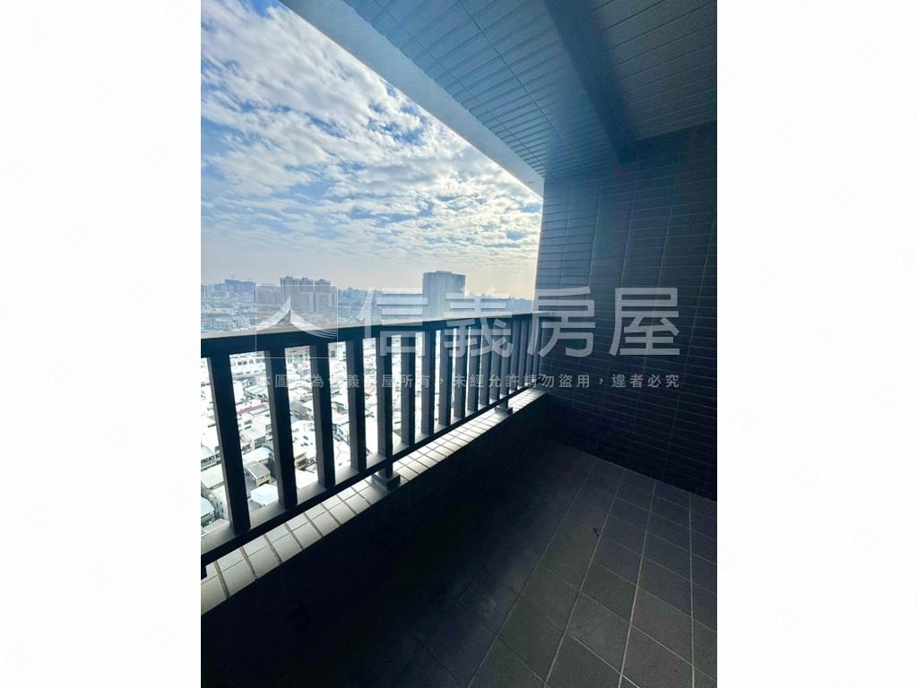 光景雙陽台三房平車生活宅房屋室內格局與周邊環境