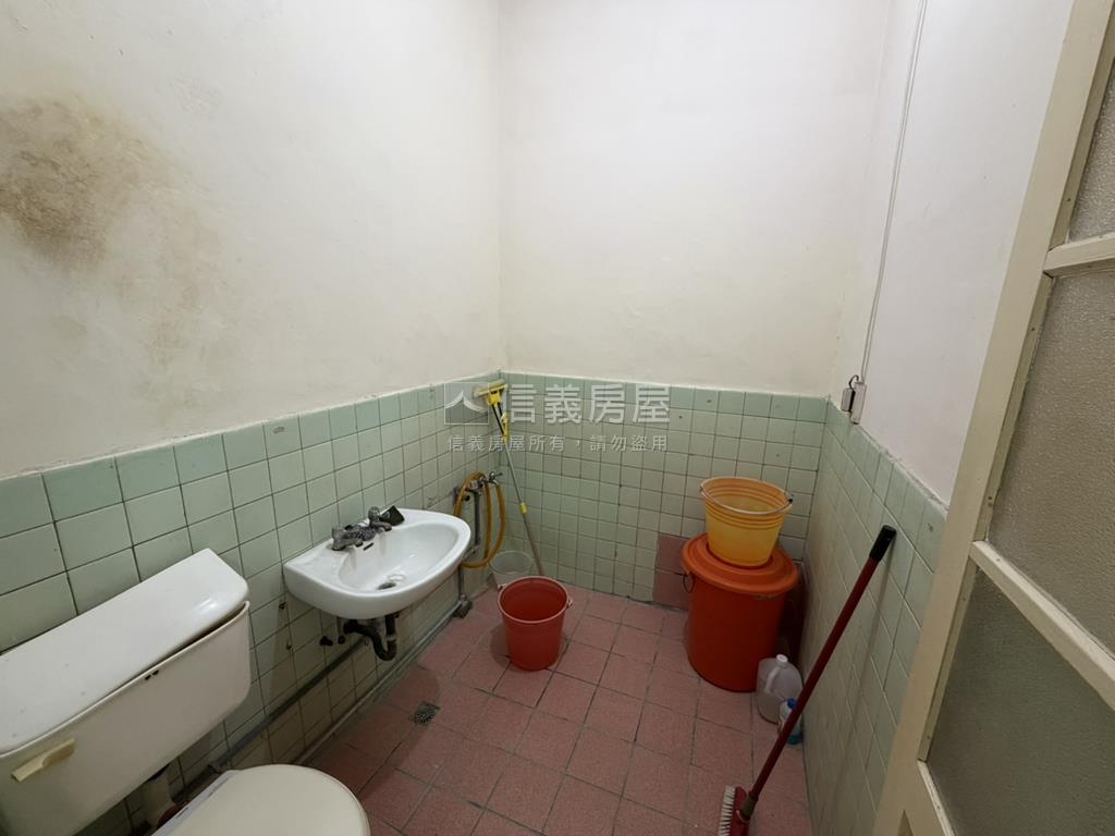 至善置產淺力透天房屋室內格局與周邊環境