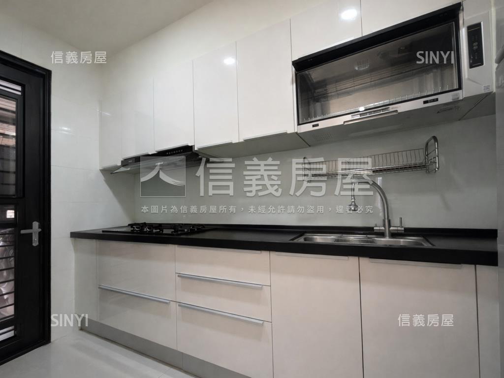 宏觀大器近康乃薾高樓美屋房屋室內格局與周邊環境