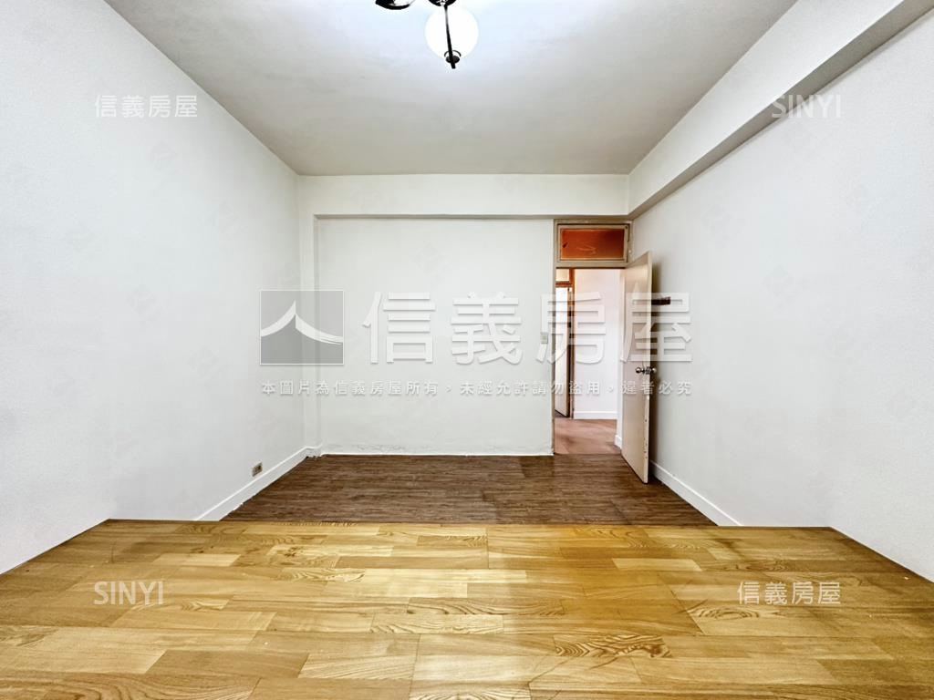 近七張方正３房二樓房屋室內格局與周邊環境