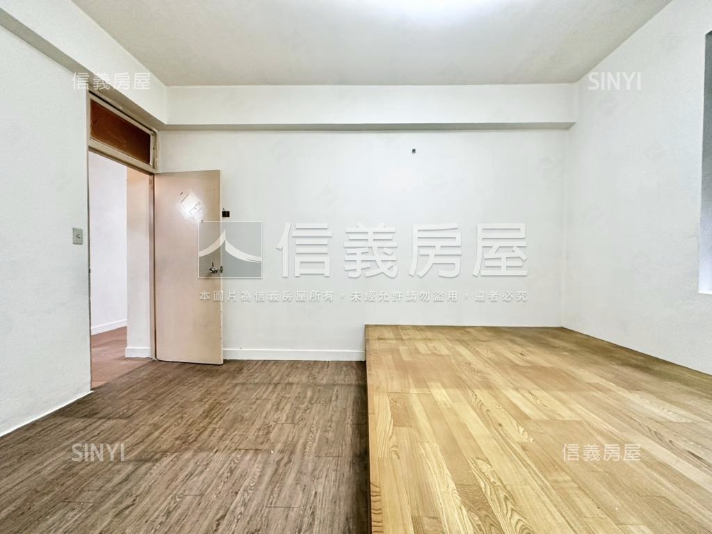 近七張方正３房二樓房屋室內格局與周邊環境