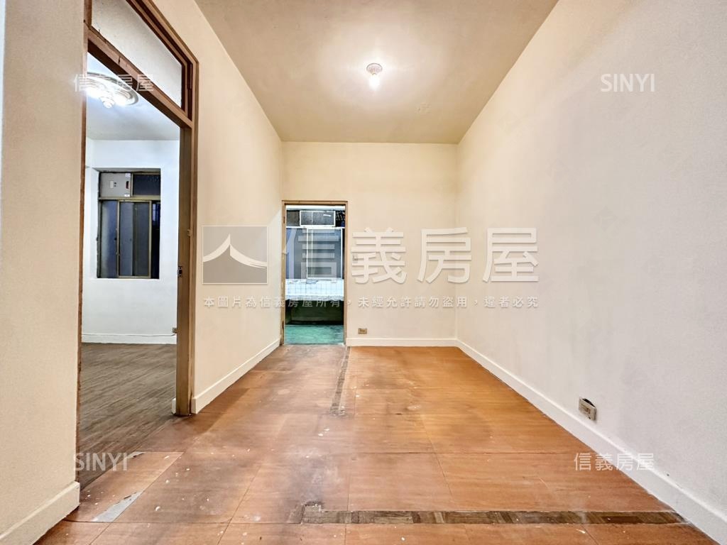 近七張方正３房二樓房屋室內格局與周邊環境