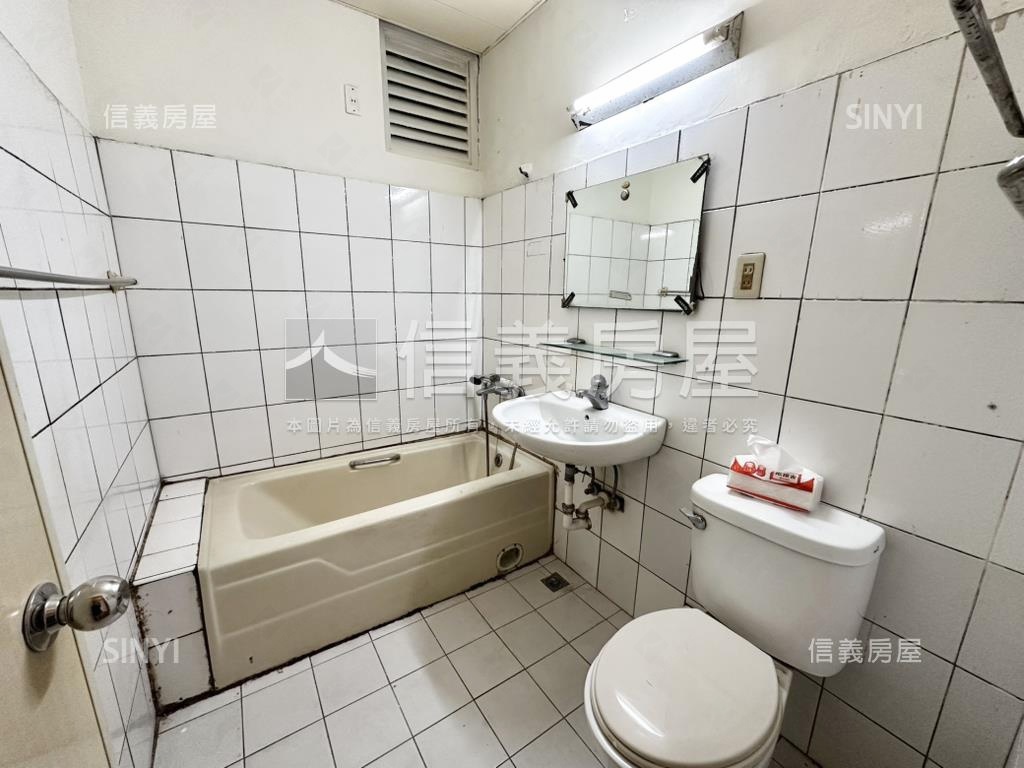 近七張方正３房二樓房屋室內格局與周邊環境