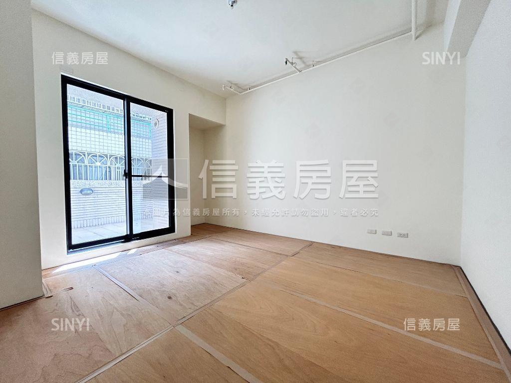 登陽柏悅全新露臺戶附平車房屋室內格局與周邊環境
