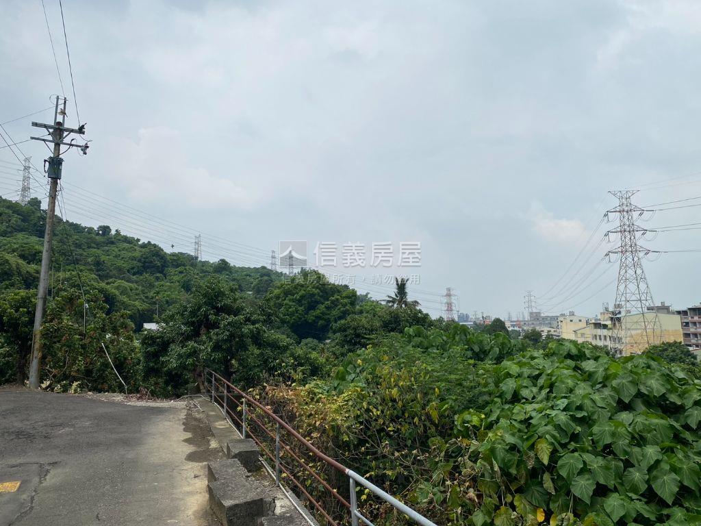 低總價霧峰自強路丙種建地房屋室內格局與周邊環境