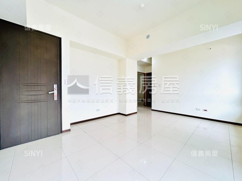 藍天白雲景觀露台採光二房房屋室內格局與周邊環境