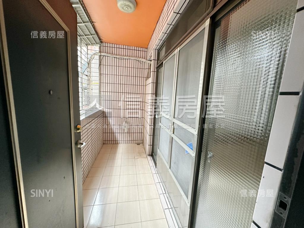新埔－板新捷運公寓２Ｆ房屋室內格局與周邊環境