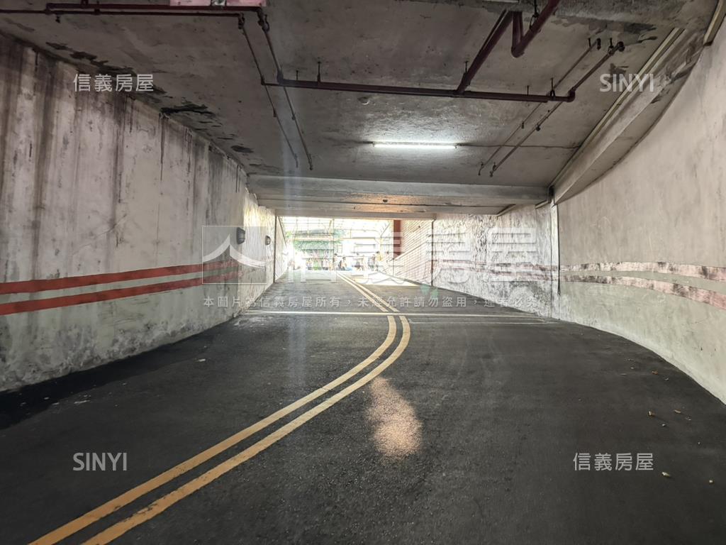 德昌中華１－３樓店住商用房屋室內格局與周邊環境