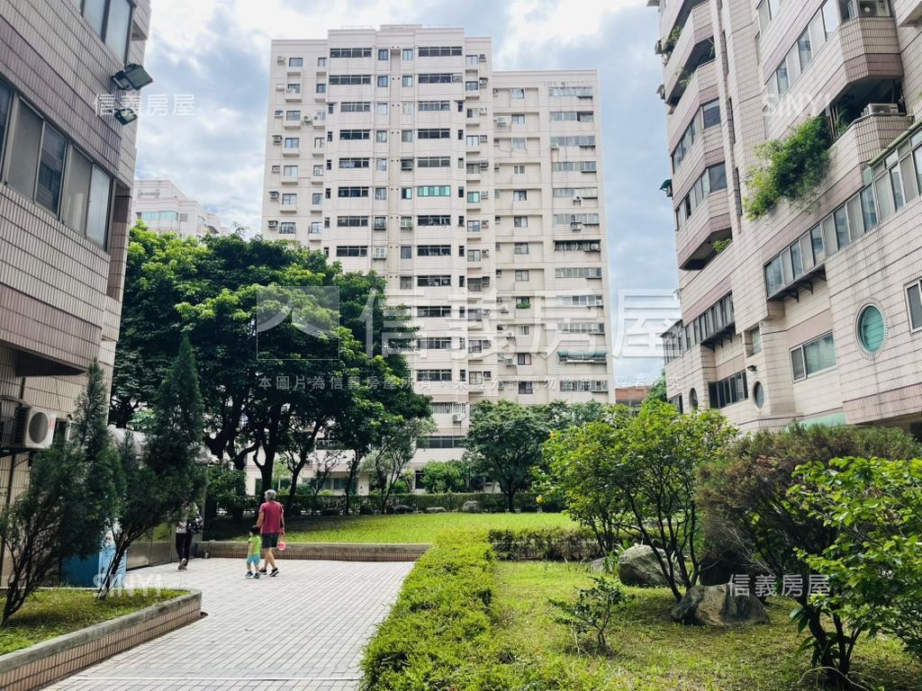 國泰新都三房車位房屋室內格局與周邊環境