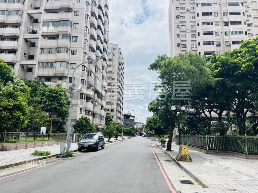 國泰新都三房車位房屋室內格局與周邊環境