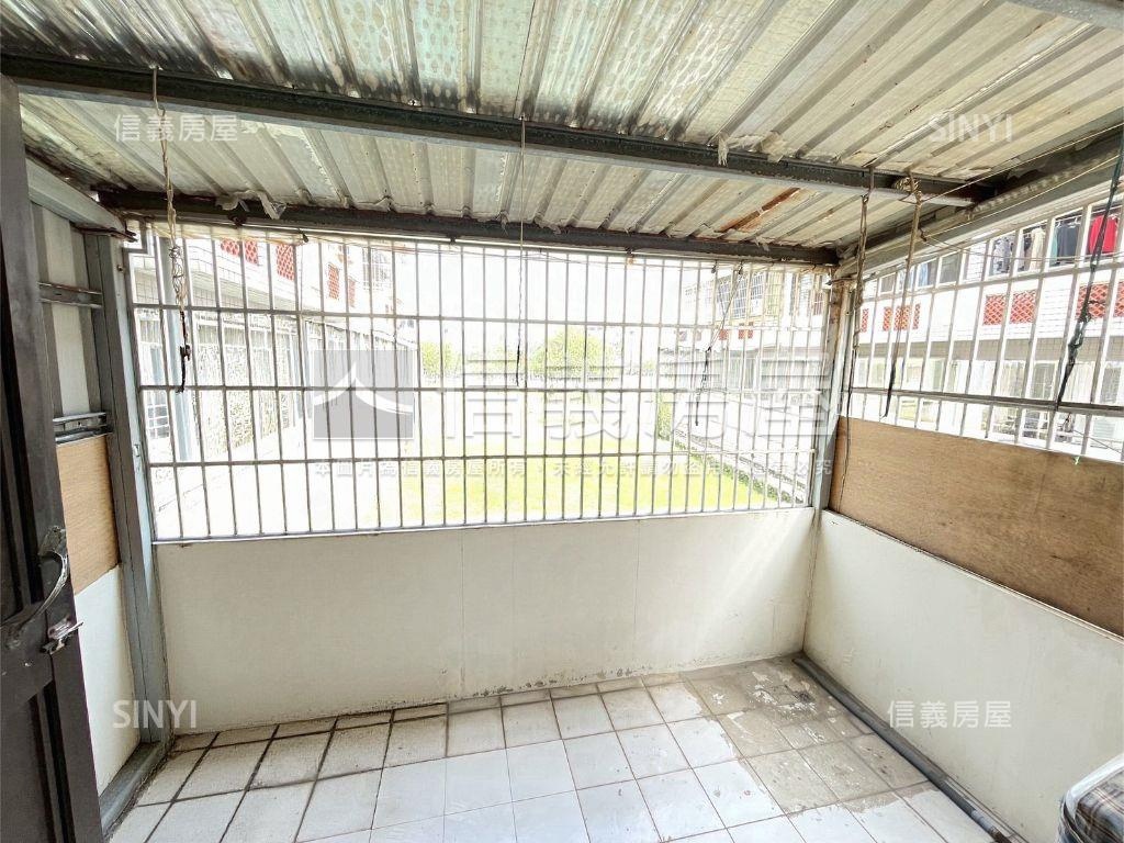 捷運黃線正街邊間車庫美透房屋室內格局與周邊環境