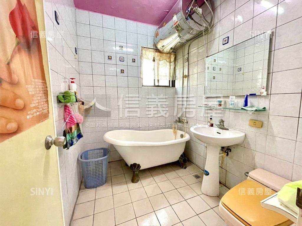 捷運黃線正街邊間車庫美透房屋室內格局與周邊環境