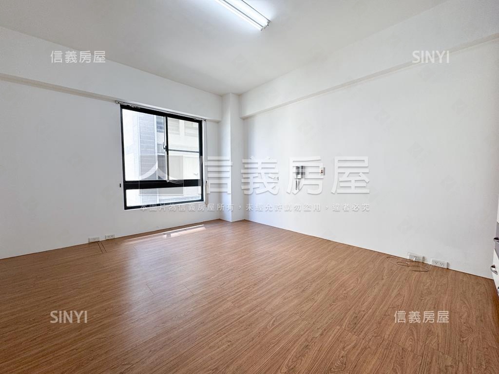 華夏金城大四房房屋室內格局與周邊環境