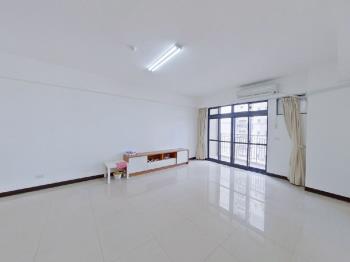 園區稀有大四房平面車位