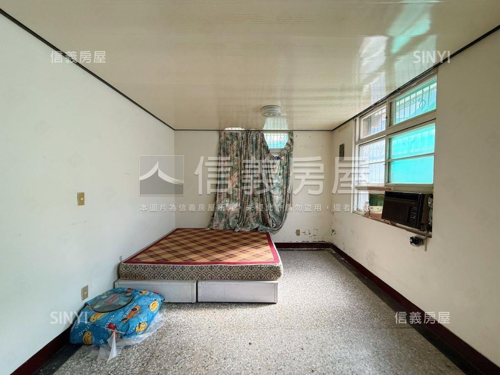 專任國美館大面寬活路透天房屋室內格局與周邊環境