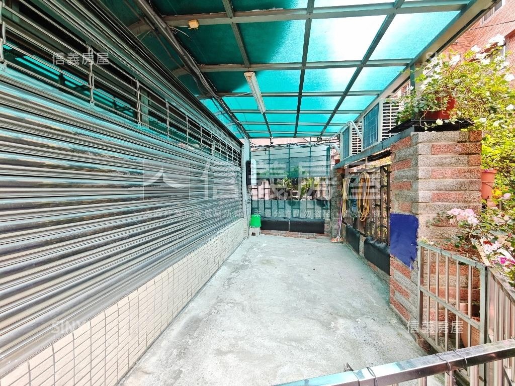 雙連極致黃金店辦１房屋室內格局與周邊環境