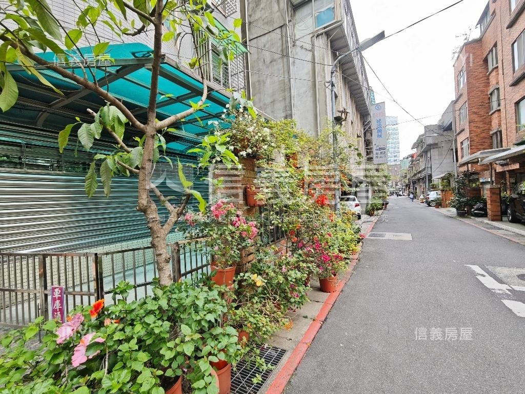 雙連極致黃金店辦１房屋室內格局與周邊環境