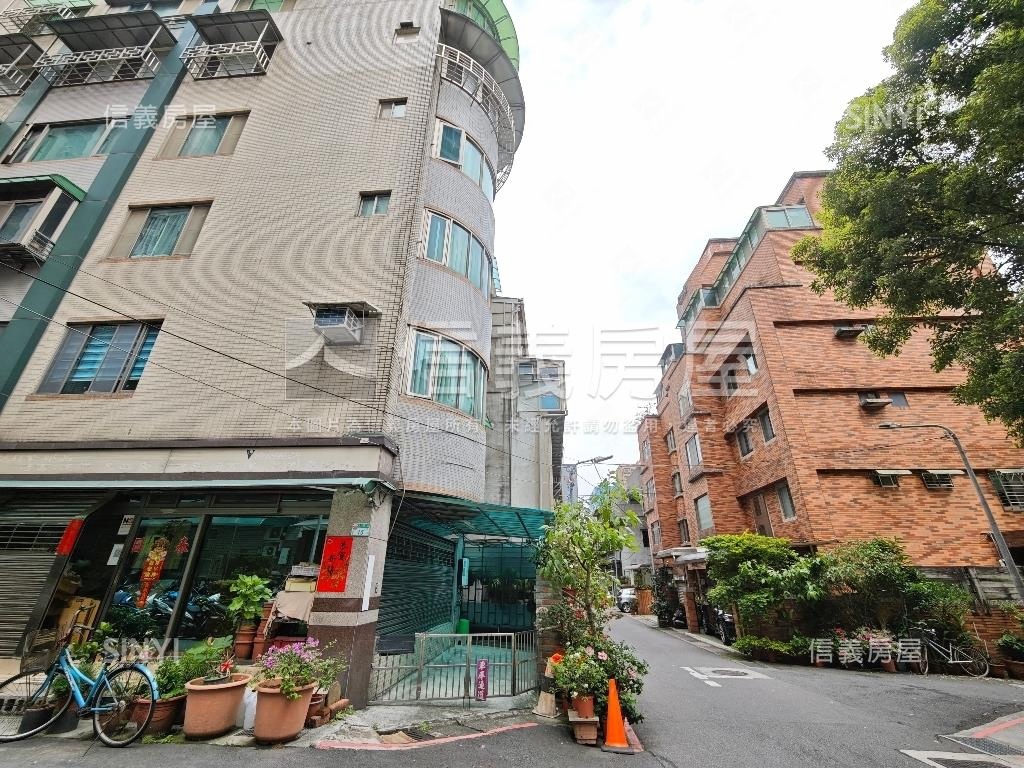 雙連極致黃金店辦１房屋室內格局與周邊環境