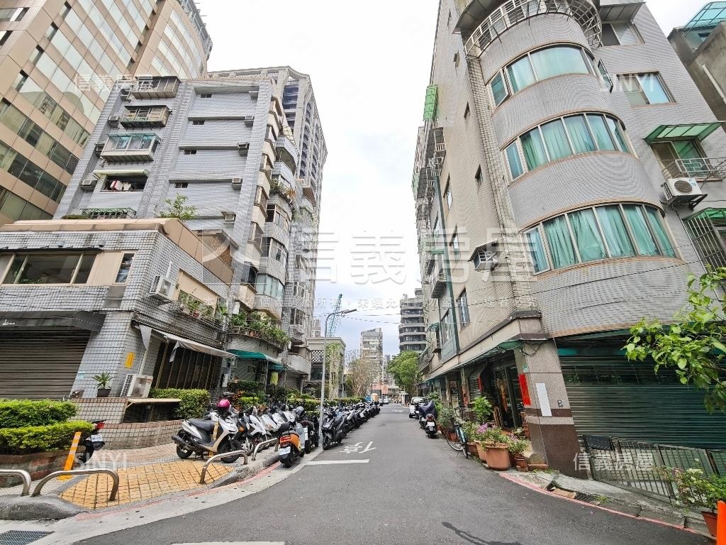 雙連極致黃金店辦１房屋室內格局與周邊環境