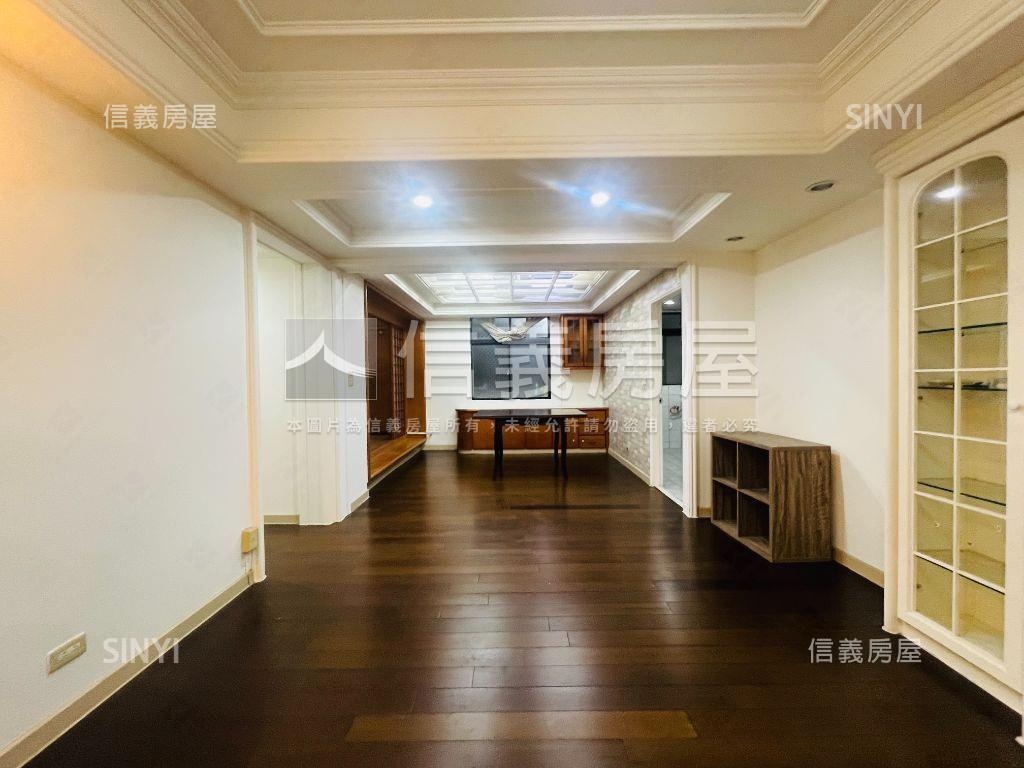 大地庭園４房１室另購車位房屋室內格局與周邊環境