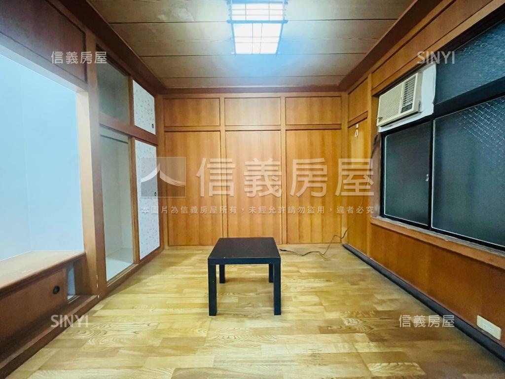 大地庭園４房１室另購車位房屋室內格局與周邊環境