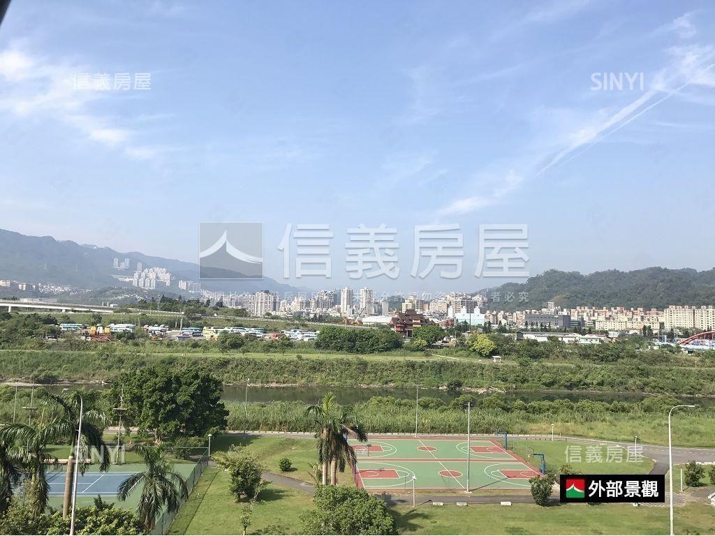 中央一邸獨戶三房平車房屋室內格局與周邊環境