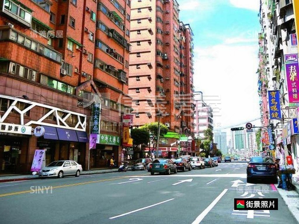 中央一邸獨戶三房平車房屋室內格局與周邊環境