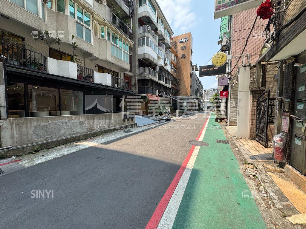 專任中山站商三店面１樓房屋室內格局與周邊環境